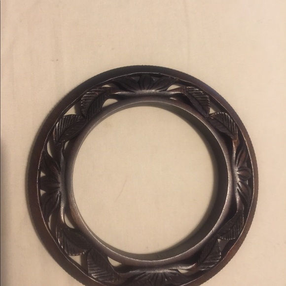 hand carved bracelet 💵 2/$25 - Picture 2 of 3